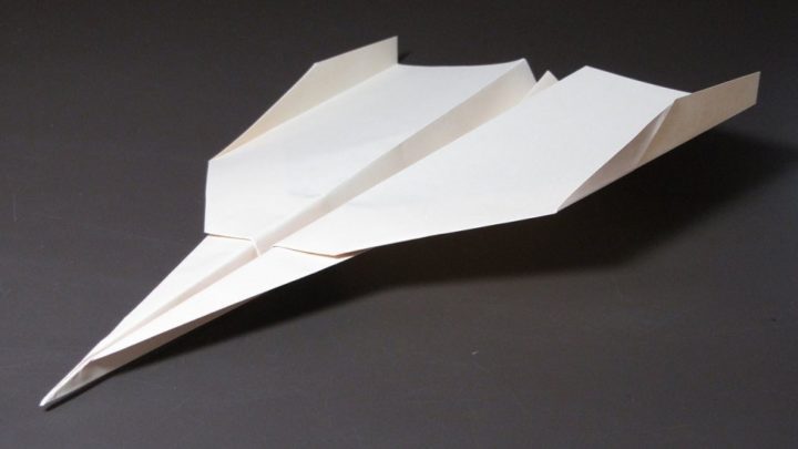 Бумажный самолет, который долго летает: до 100 метров #1