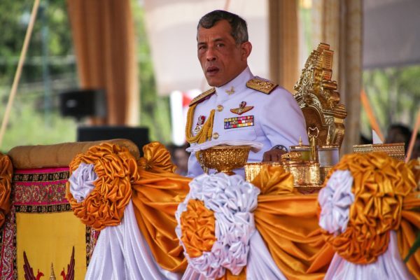 6 странностей короля Таиланда #1