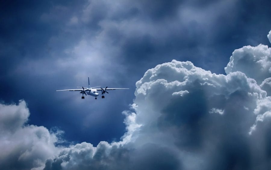 Самолеты в небе: 100 фото