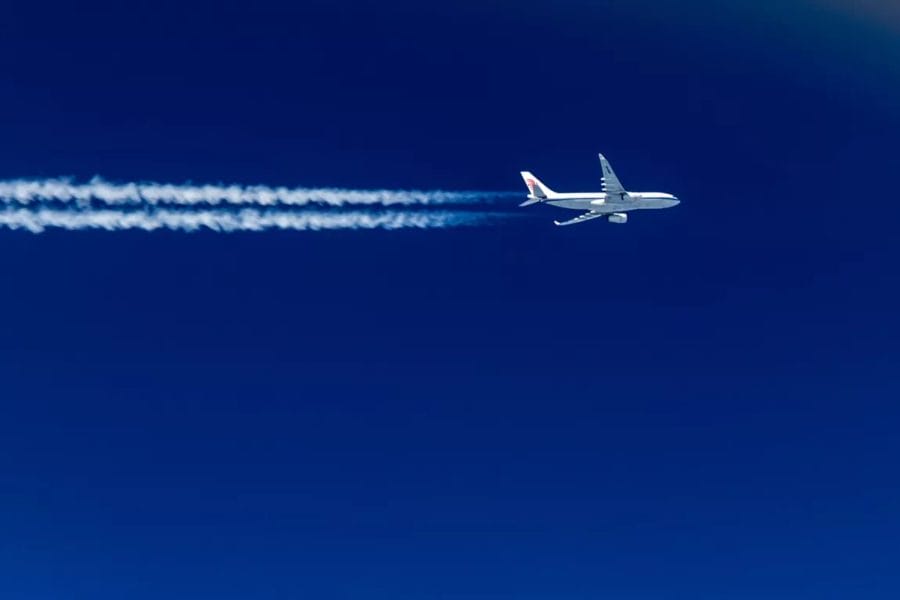 Самолеты в небе: 100 фото