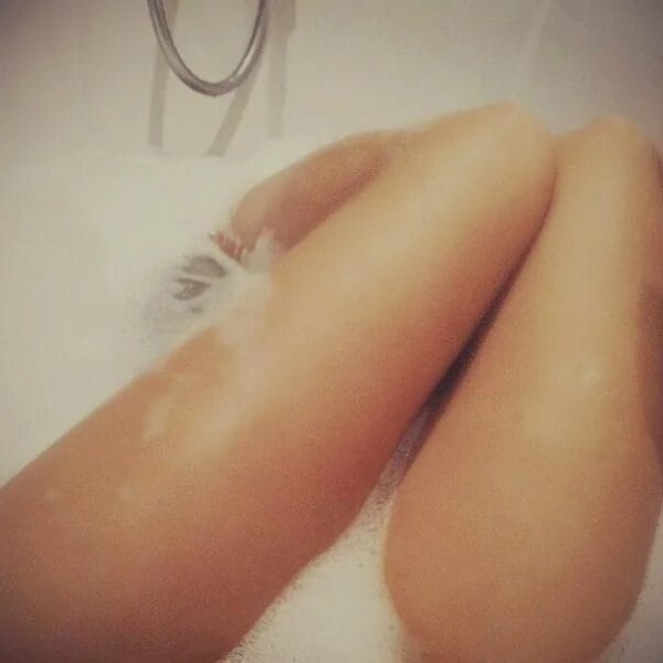 120 пошлых фото девушек в ванной и душе
