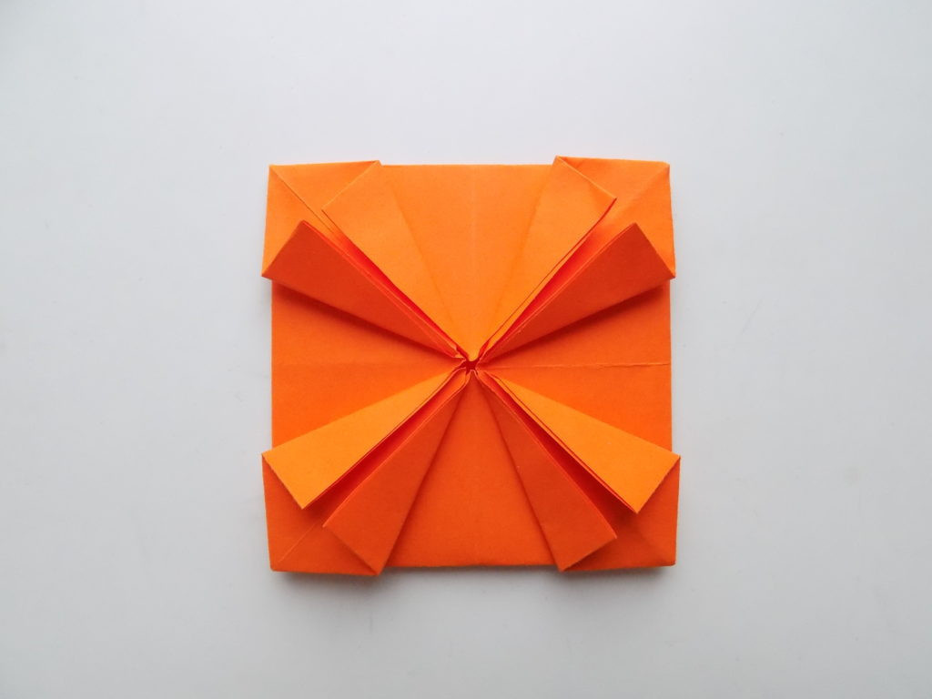 Солнышко оригами из бумаги