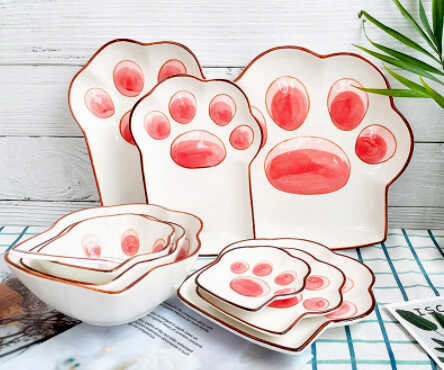 купить в подарок необычные тарелки с принтом розовой кошачьей лапки