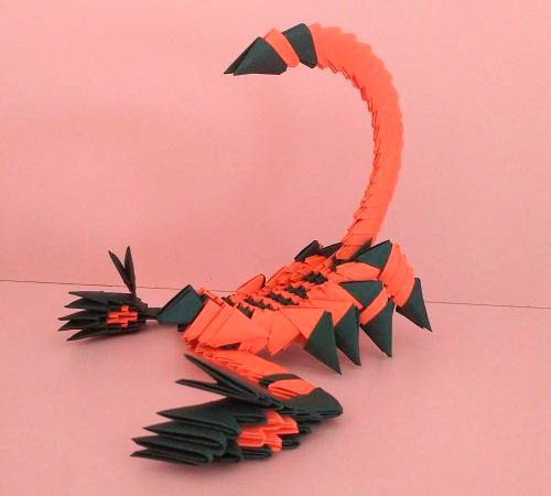 Скорпион из модулей оригами