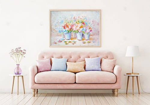 Провансальский цветочный натюрморт - световая картина над розовым диваном с голубыми и розовыми цветами