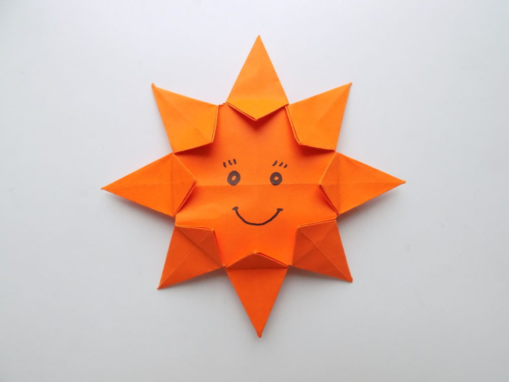 Солнышко оригами из бумаги
