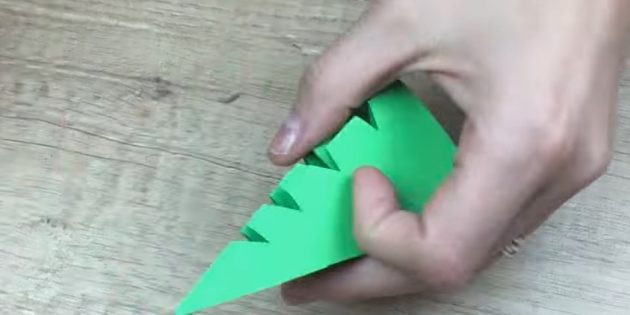 новогодние открытки своими руками: вырезаем треугольники