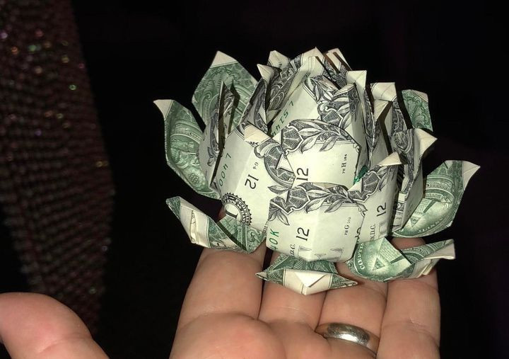 Мастер-класс по сборке лотоса оригами из бумажных модулей или денежных купюр