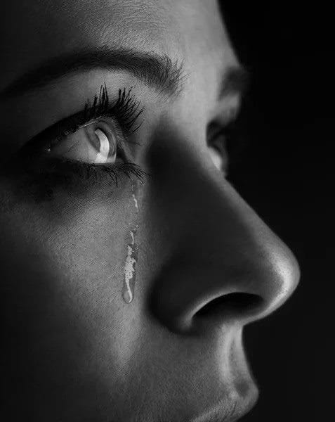 Картинки плачущей девушки на аву (100 фото) #29