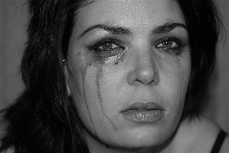 Картинки плачущей девушки на аву (100 фото) #73