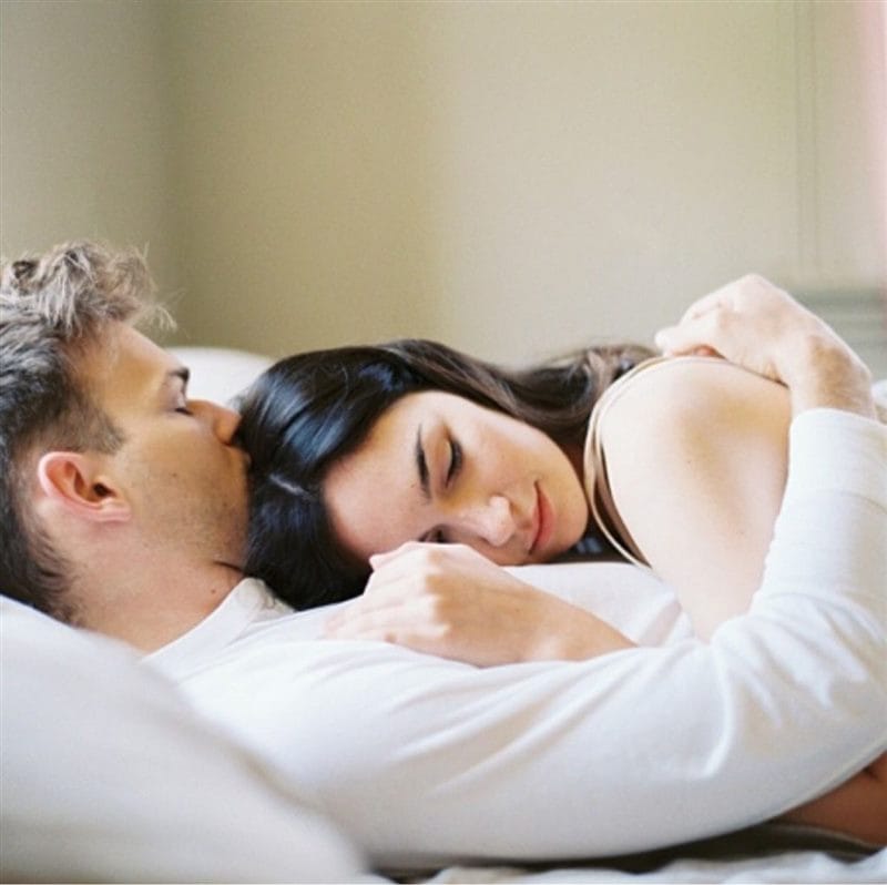 Картинки пары спят в обнимку (100 фото) #36
