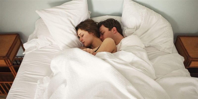 Картинки пары спят в обнимку (100 фото) #60