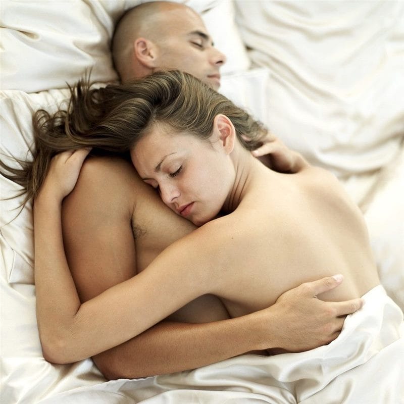 Картинки пары спят в обнимку (100 фото) #8