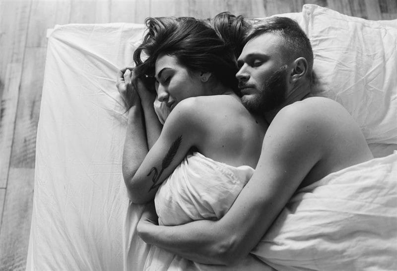 Картинки пары спят в обнимку (100 фото) #25