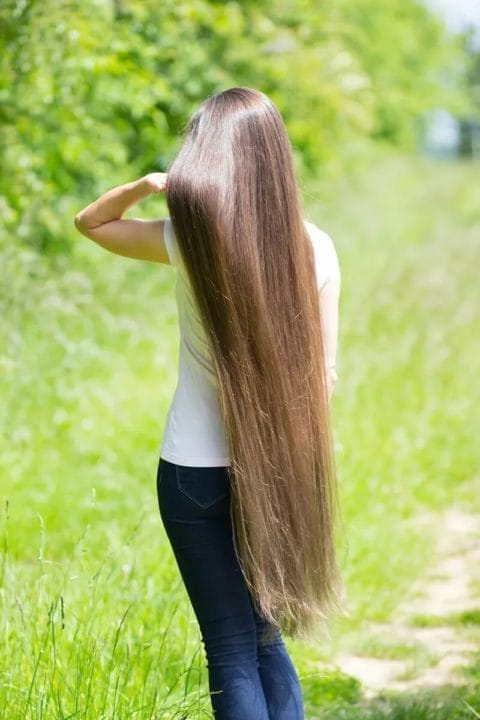 Девушки с длинными волосами (110 фото) #30