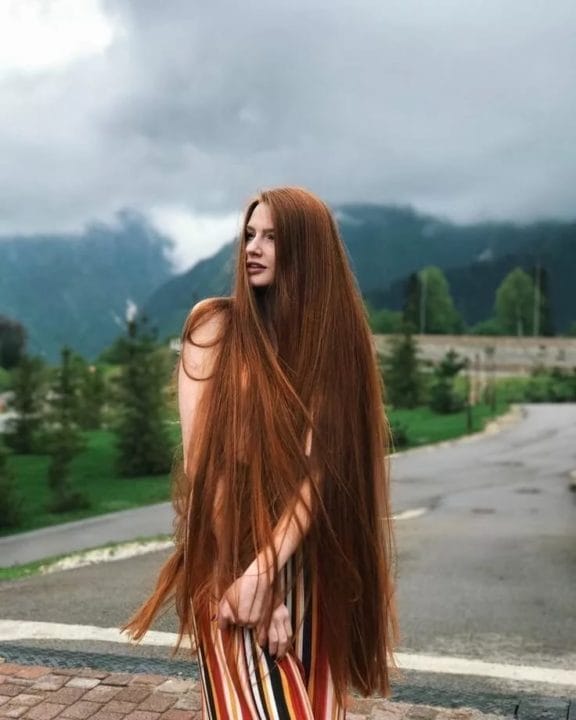 Девушки с длинными волосами (110 фото) #23