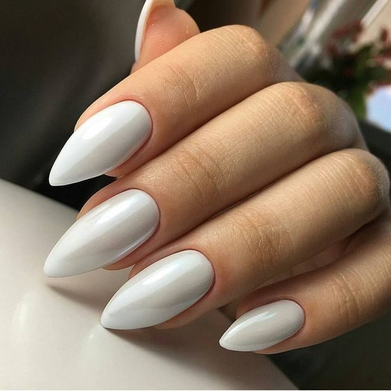 Стильный белый! Выбираем модный дизайн ногтей 2018 #8