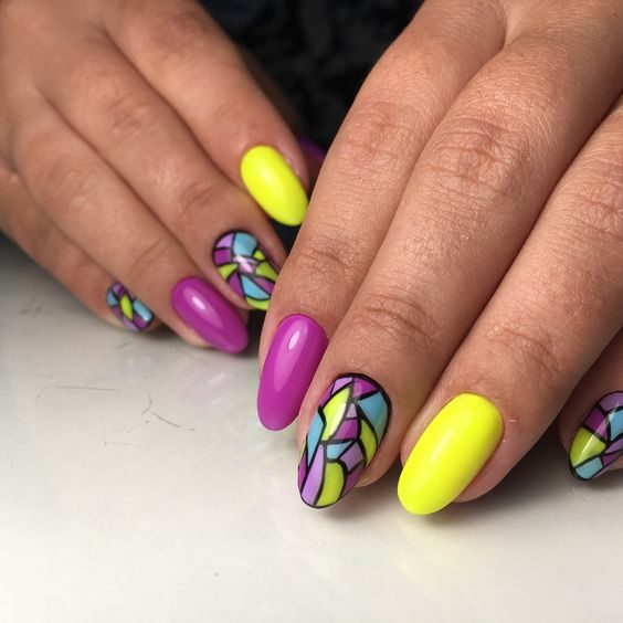 Яркие и модные! Дизайн ногтей 2018 года #28