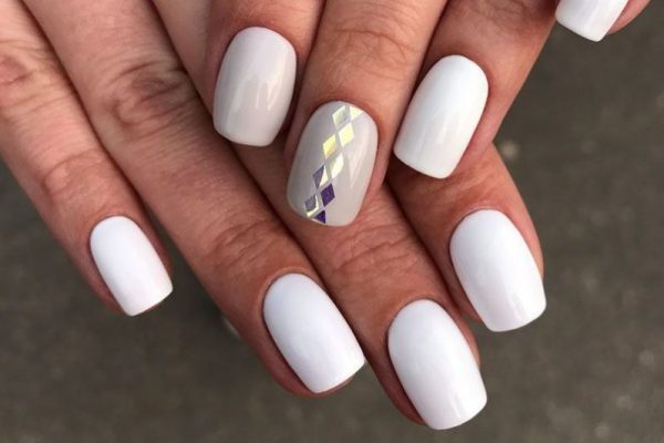 Стильный белый! Выбираем модный дизайн ногтей 2018 #12