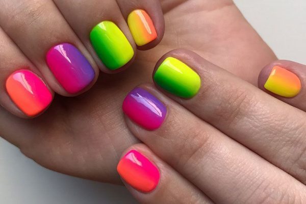 Яркие и модные! Дизайн ногтей 2018 года #16