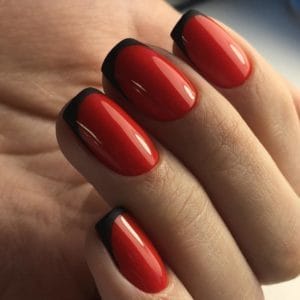 Черно-красный маникюр и лучшие идеи дизайна ногтей 2022 года #54