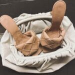 Модная женская обувь на лето 2022 года (60 фото) #105