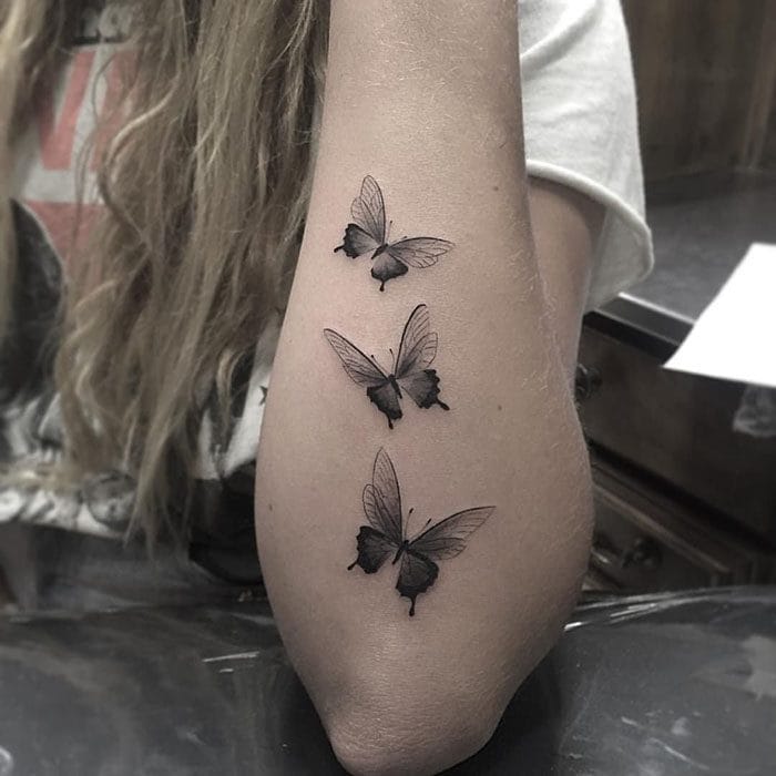 Эскизы тату с бабочкой – 80 лучших фото-идей со значением #23