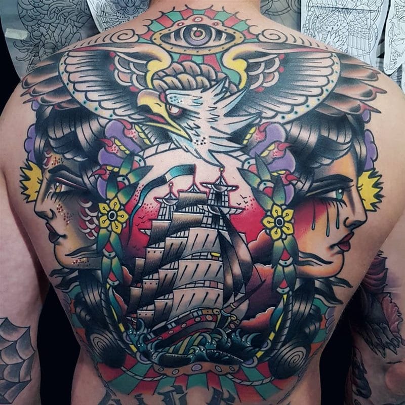 Эскизы татуировок на спине для мужчин с фото #21