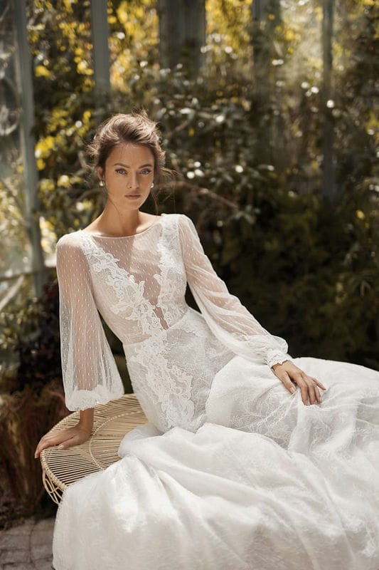 Красивые и модные свадебные платья 2022 года с фото #23