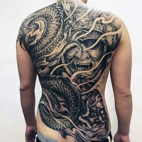 Эскизы татуировок на спине для мужчин с фото #2