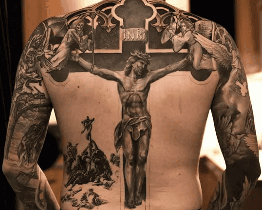 Эскизы татуировок на спине для мужчин с фото #8