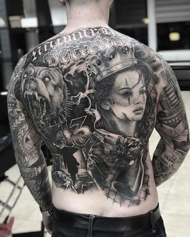 Эскизы татуировок на спине для мужчин с фото #9