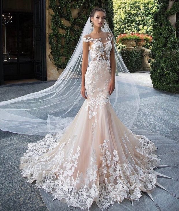 Красивые и модные свадебные платья 2022 года с фото #42