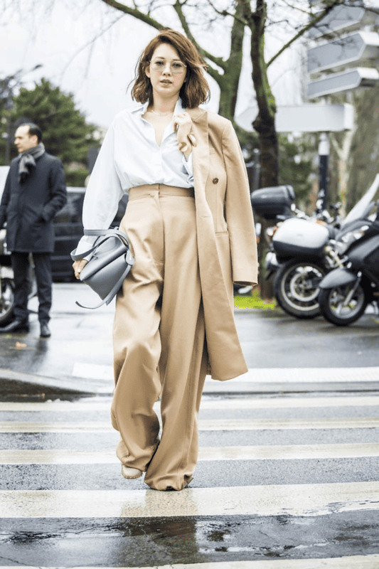 Широкие женские брюки – модные тенденции 2022-2023 #4