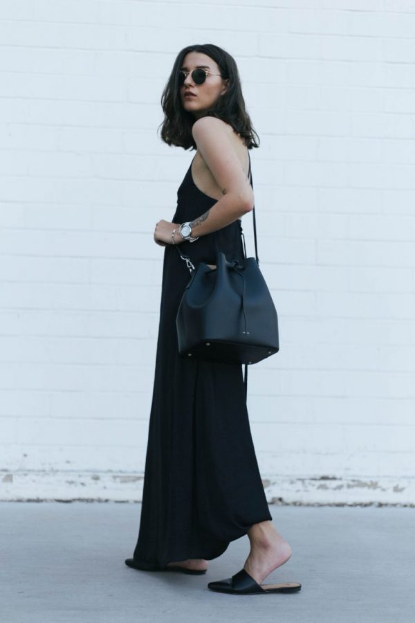Как носить черное платье #29