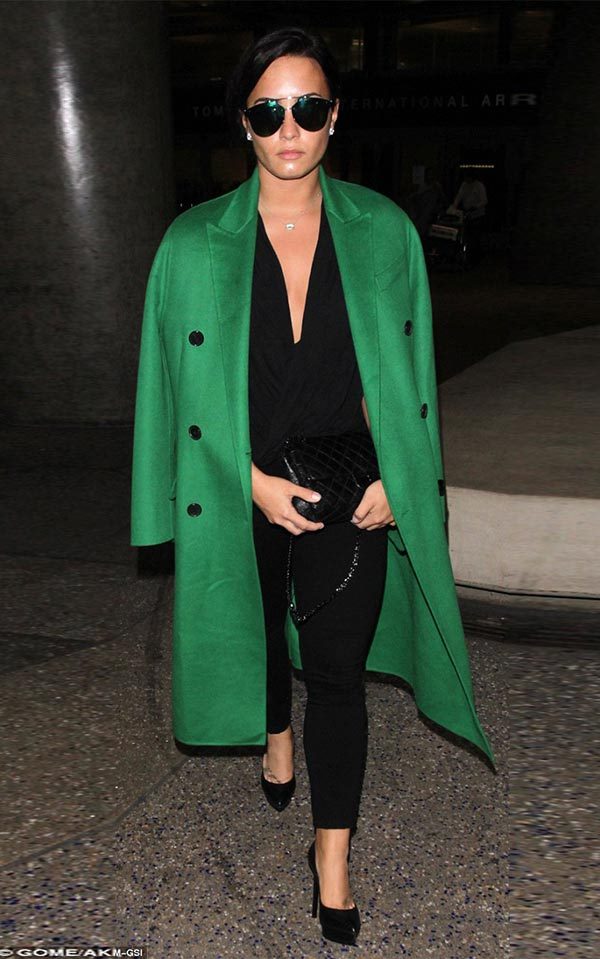 Зеленое пальто темных, ярких оттенков – с чем носить, фото #57