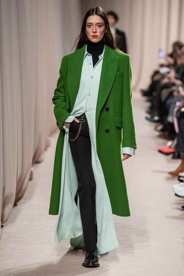 Зеленое пальто темных, ярких оттенков – с чем носить, фото #13