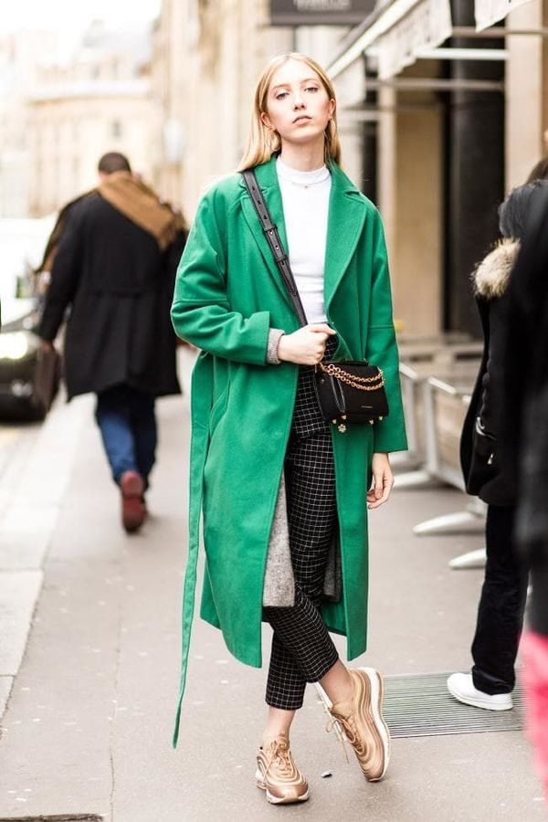 Зеленое пальто темных, ярких оттенков – с чем носить, фото #50