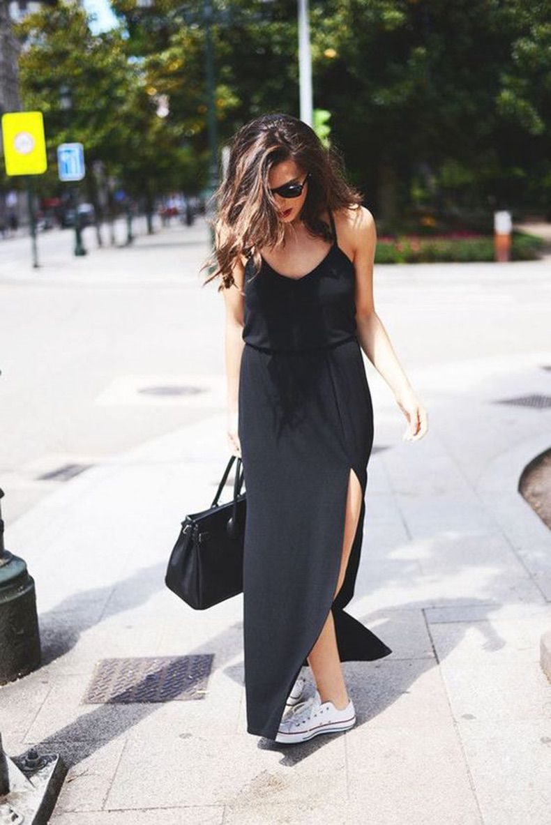 Черное платье с кроссовками (кедами) — фото, обазы #11