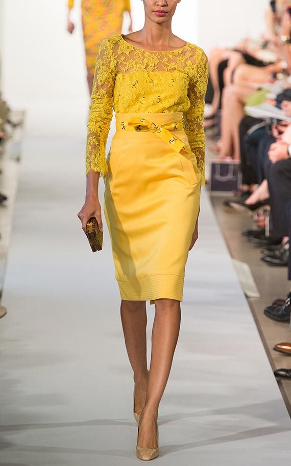 Желтая юбка-карандаш — с чем носить, фото 2023 #23