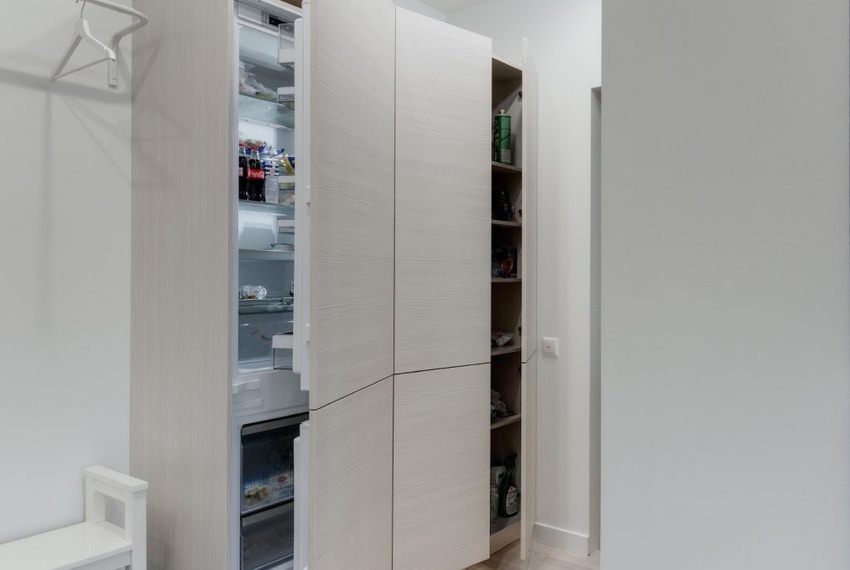 холодильник в коридоре