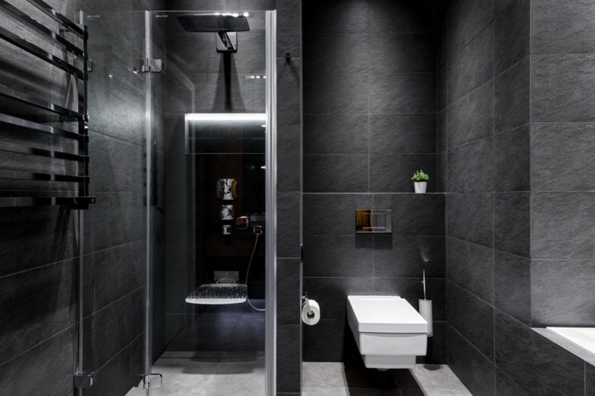 сочетание белого и черного цвета в интерьере ванной