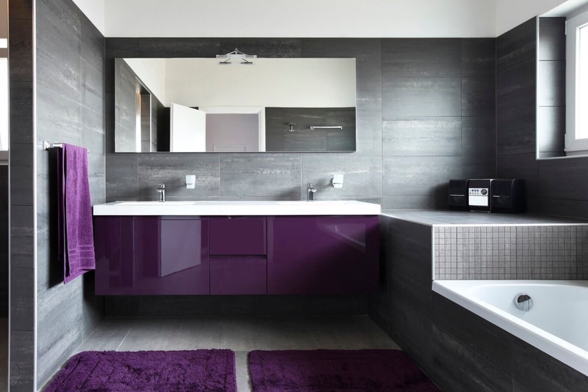 фиолетовый цвет в ванной